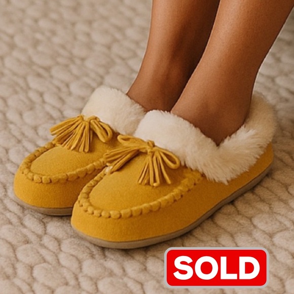 ultraideas Shoes - ULTRAIDEAS Women’s Moccasin Slippers Size 8 Yellow Faux Fur Lined Indoor/outdoor